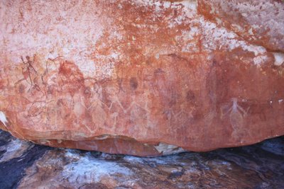 Figures humaines jaune pâle sur des peintures aux rayons X - Unbekannt Unbekannt